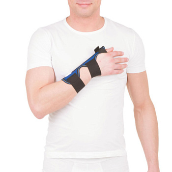 БАНДАЖ TRIVES НА ЛУЧЕЗАПЯСТНЫЙ СУСТАВ С МЕТАЛЛИЧЕСК ШИНОЙ T.36.12 УНИВЕРСАЛЬНЫЙ